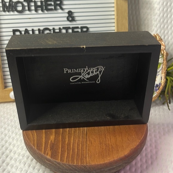 Primitives Box Sign - If I Ever Go Missing Follow My Kids - Picture 2 of 3